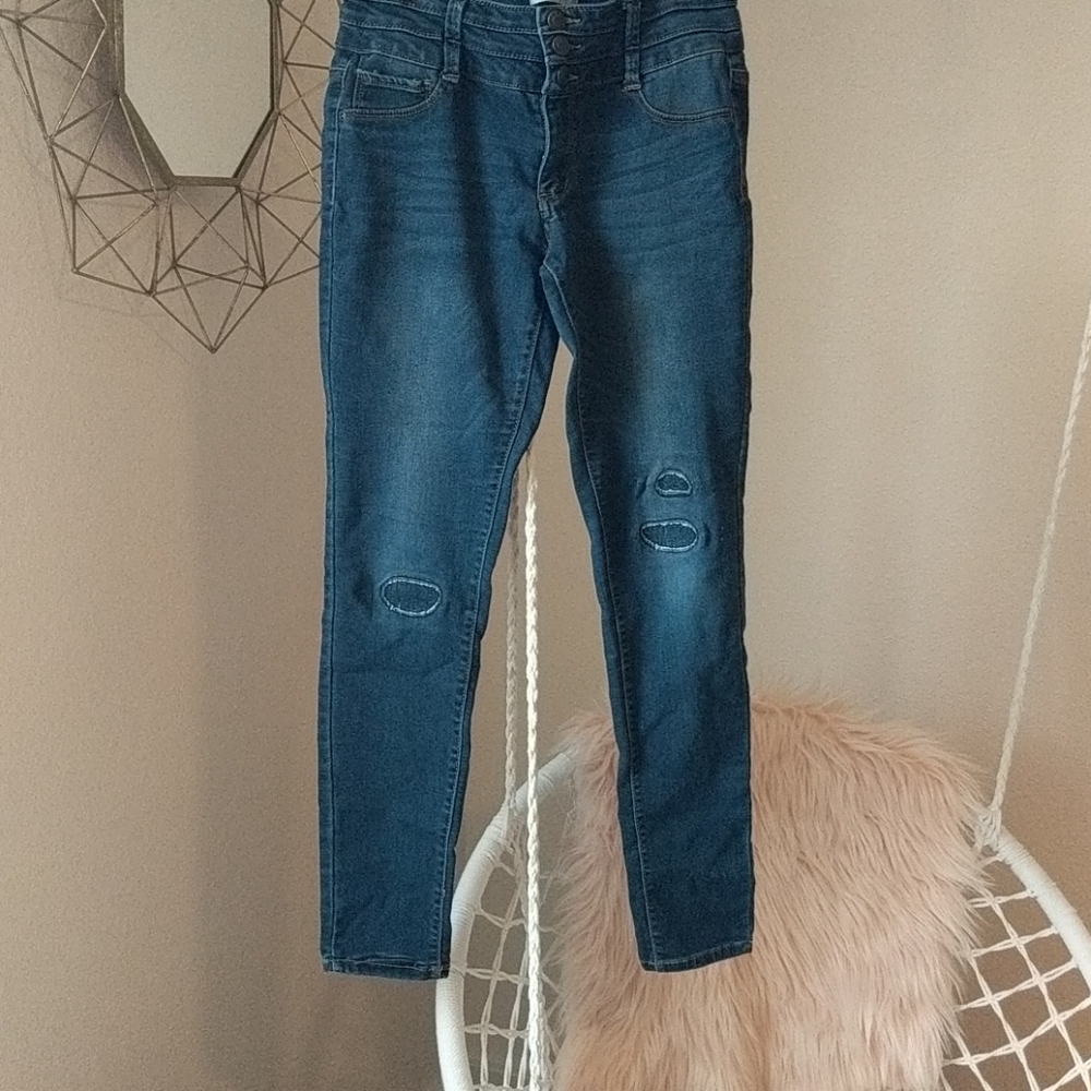 Jeans - Picture 2 of 3